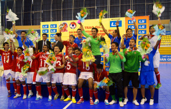 indonesia-juara-aff-futsal-2010.jpg